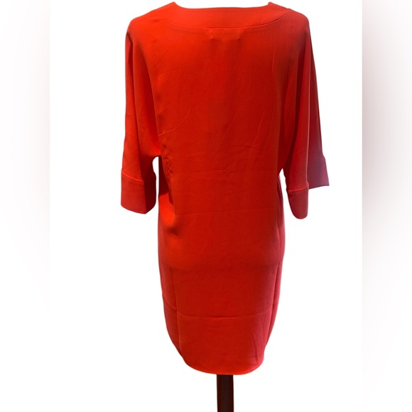 Trina Turk Dellia Dress in Poppy Size XS Shift Mini Lightweight V-Neck NWT - Picture 3 of 8